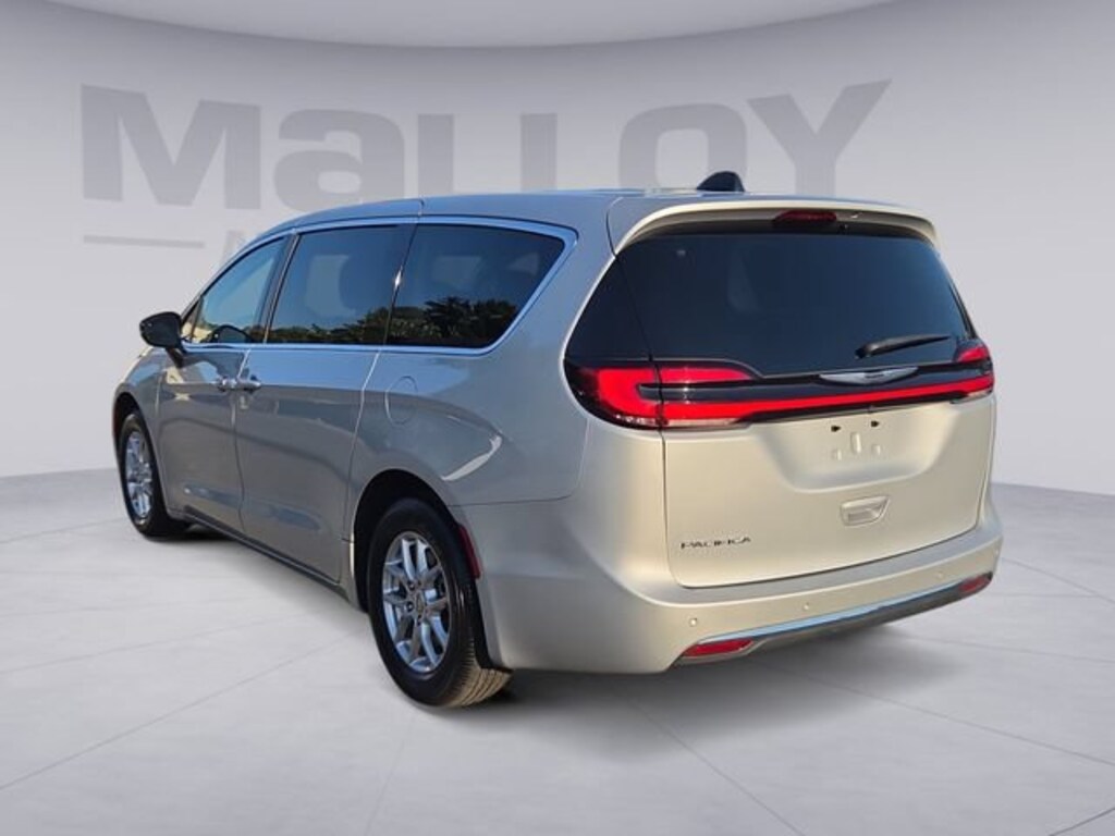 Used 2024 Chrysler Pacifica Touring L Van Passenger Van
