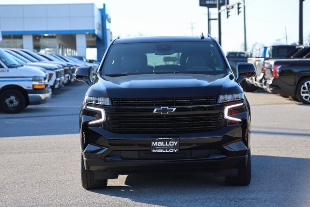 2023 Chevrolet Suburban RST photo 2