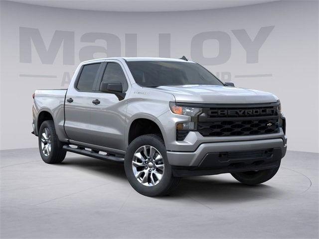 2026 Chevrolet Silverado Custom's photo