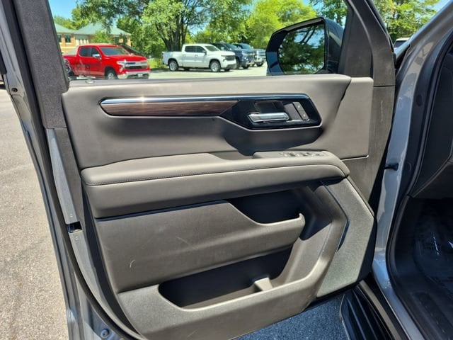 2026 Chevrolet Tahoe LS - Photo 11