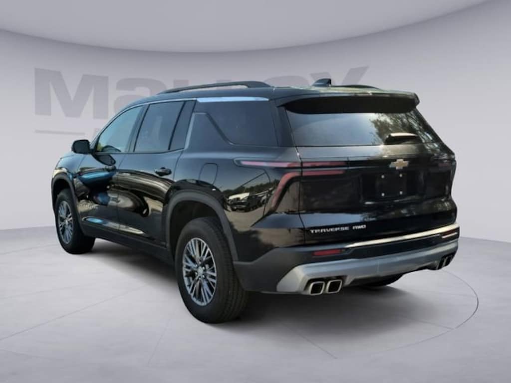 Used 2026 Chevrolet Traverse LT SUV