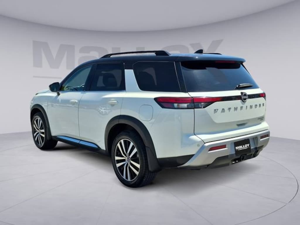 Used 2024 Nissan Pathfinder Platinum 4WD SUV