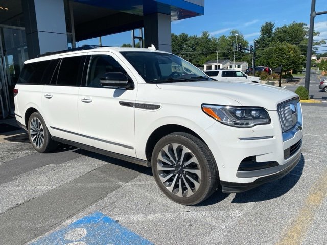2022 Lincoln Navigator L Reserve photo 4