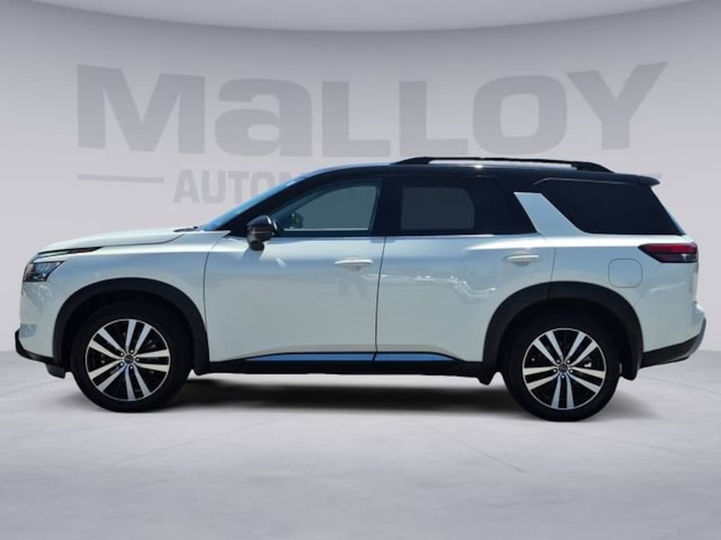 Used 2024 Nissan Pathfinder Platinum 4WD SUV