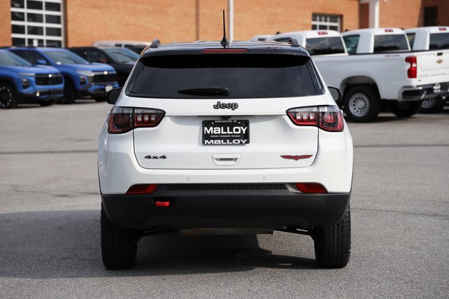 2023 Jeep Compass Trailhawk photo 3