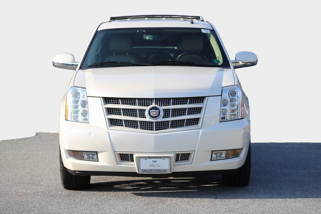 2013 Cadillac Escalade Premium photo 4