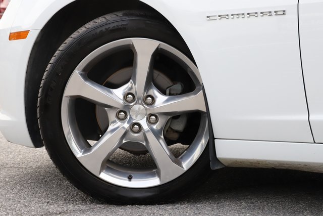 2015 Chevrolet Camaro 2LT photo 2