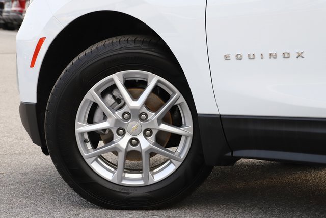 2023 Chevrolet Equinox LT photo 3