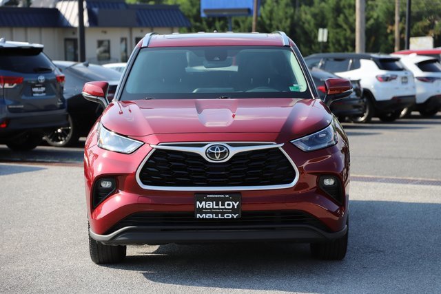 2021 Toyota Highlander XLE photo 4