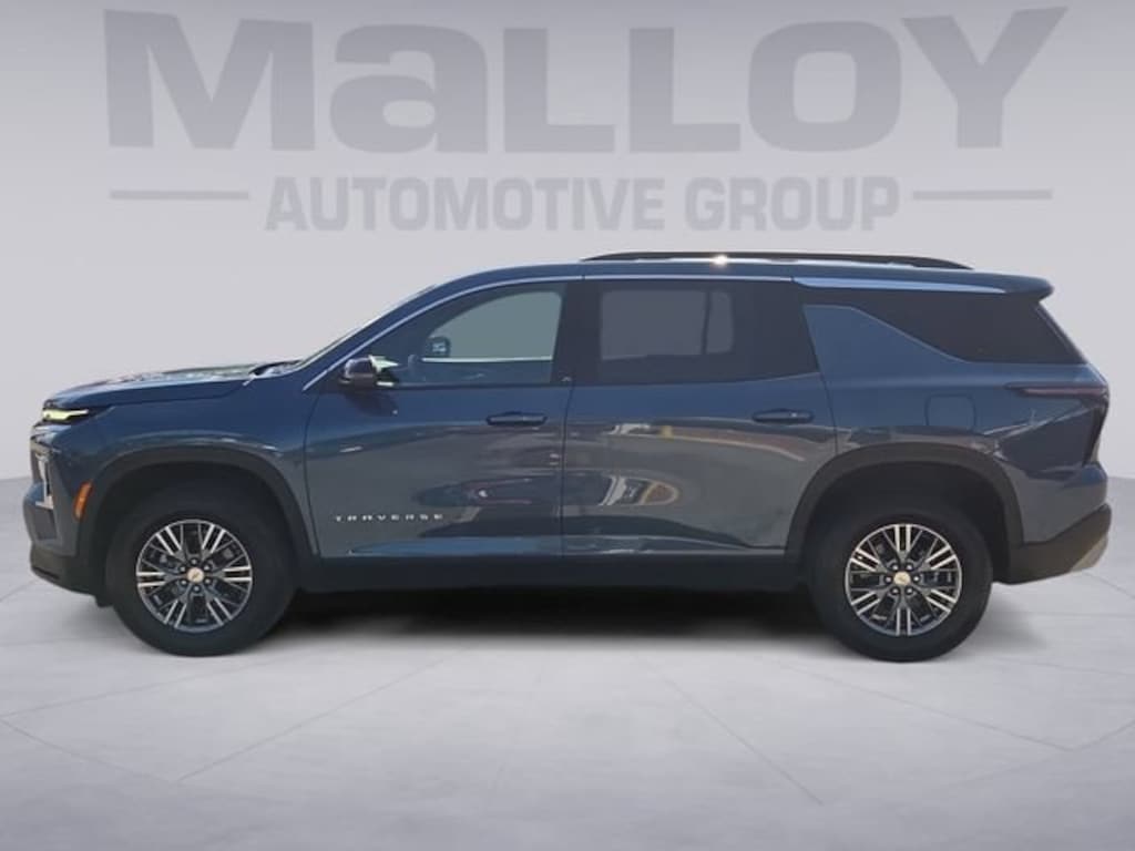 Used 2026 Chevrolet Traverse LT SUV