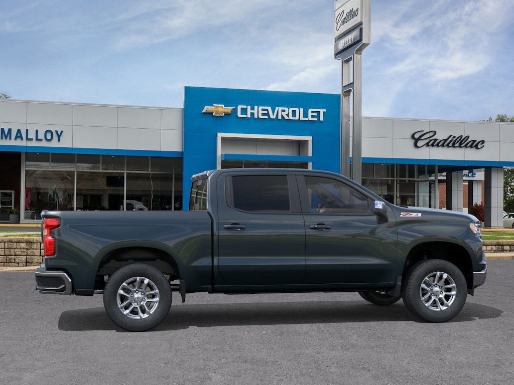 2026 Chevrolet Silverado 1500 LT photo 4