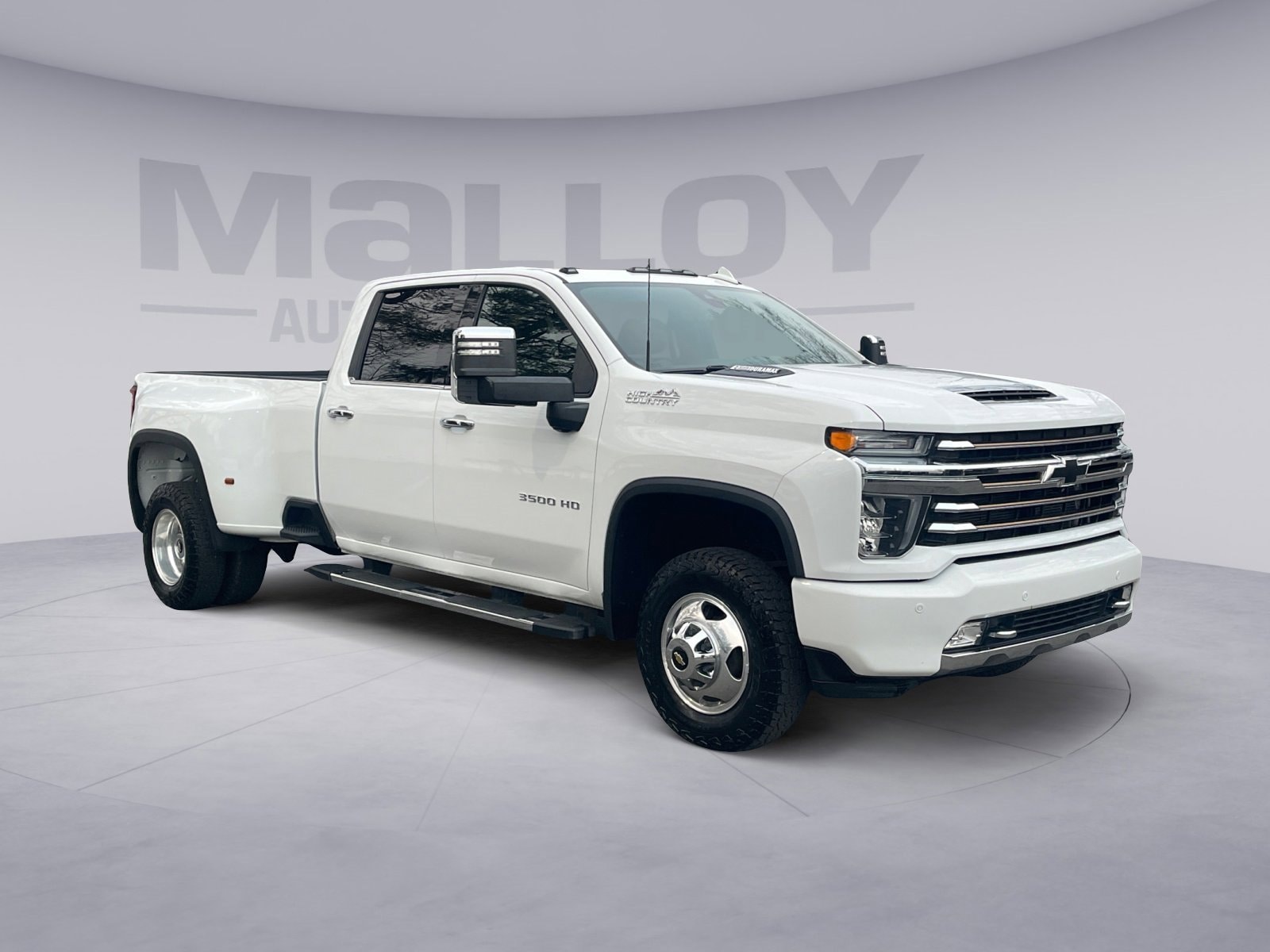 2021 Chevrolet Silverado HD High Country's photo