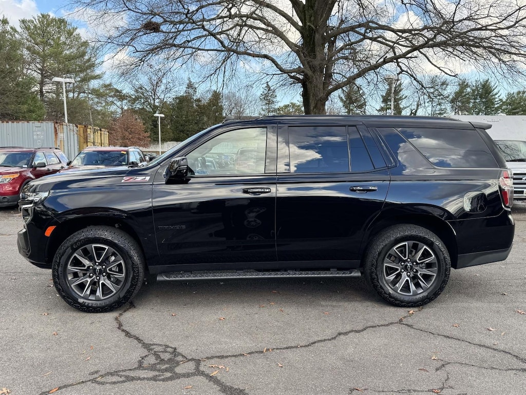 2023 Chevrolet Tahoe Z71 photo 2