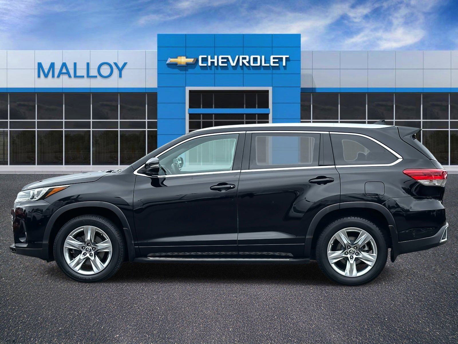 Used 2017 Toyota Highlander Limited with VIN 5TDDZRFH7HS472181 for sale in Winchester, VA