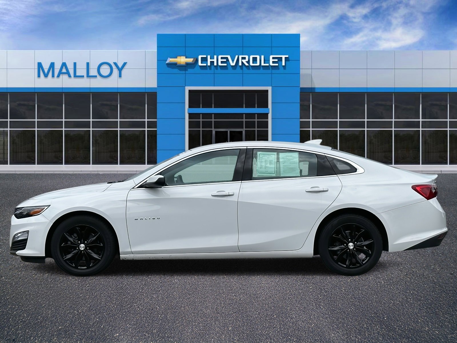 2024 Chevrolet Malibu 1LT photo 2