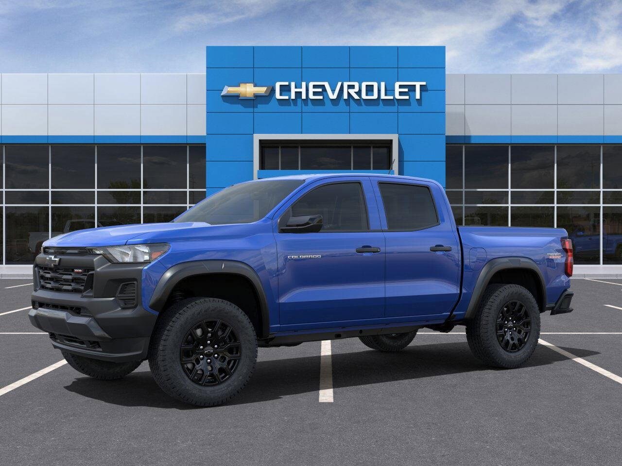 2025 Chevrolet Colorado Trail Boss photo 2