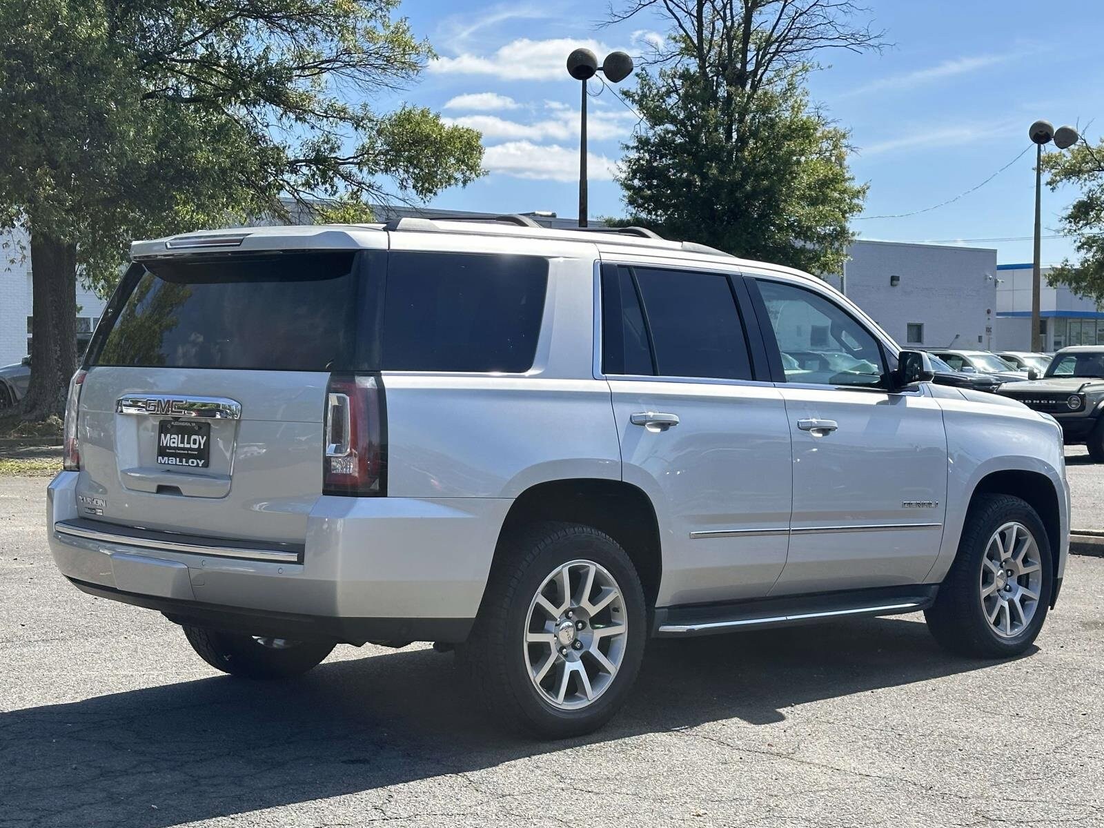 2018 Gmc Yukon Denali photo 2