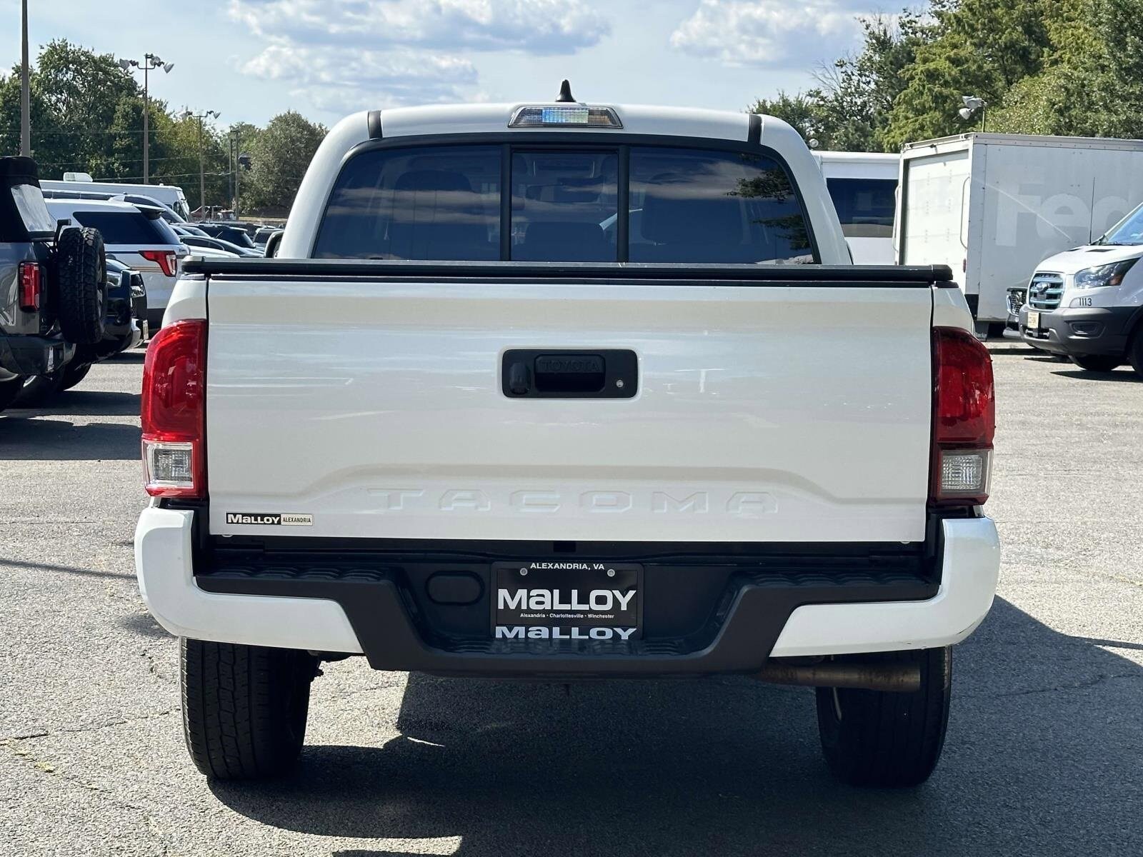 2022 Toyota Tacoma SR photo 3