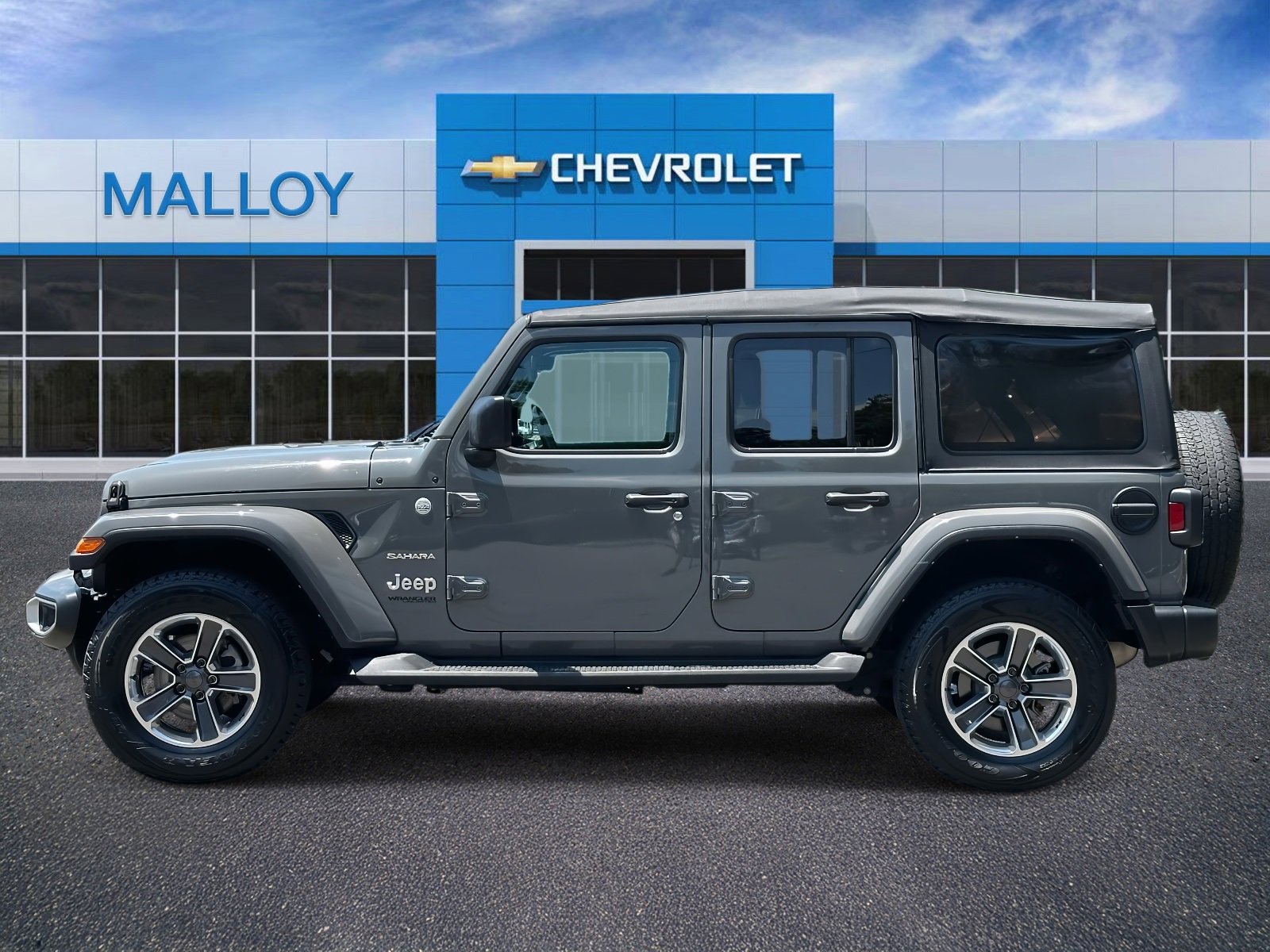 Used 2022 Jeep Wrangler Unlimited Sahara with VIN 1C4HJXEN8NW240916 for sale in Winchester, VA