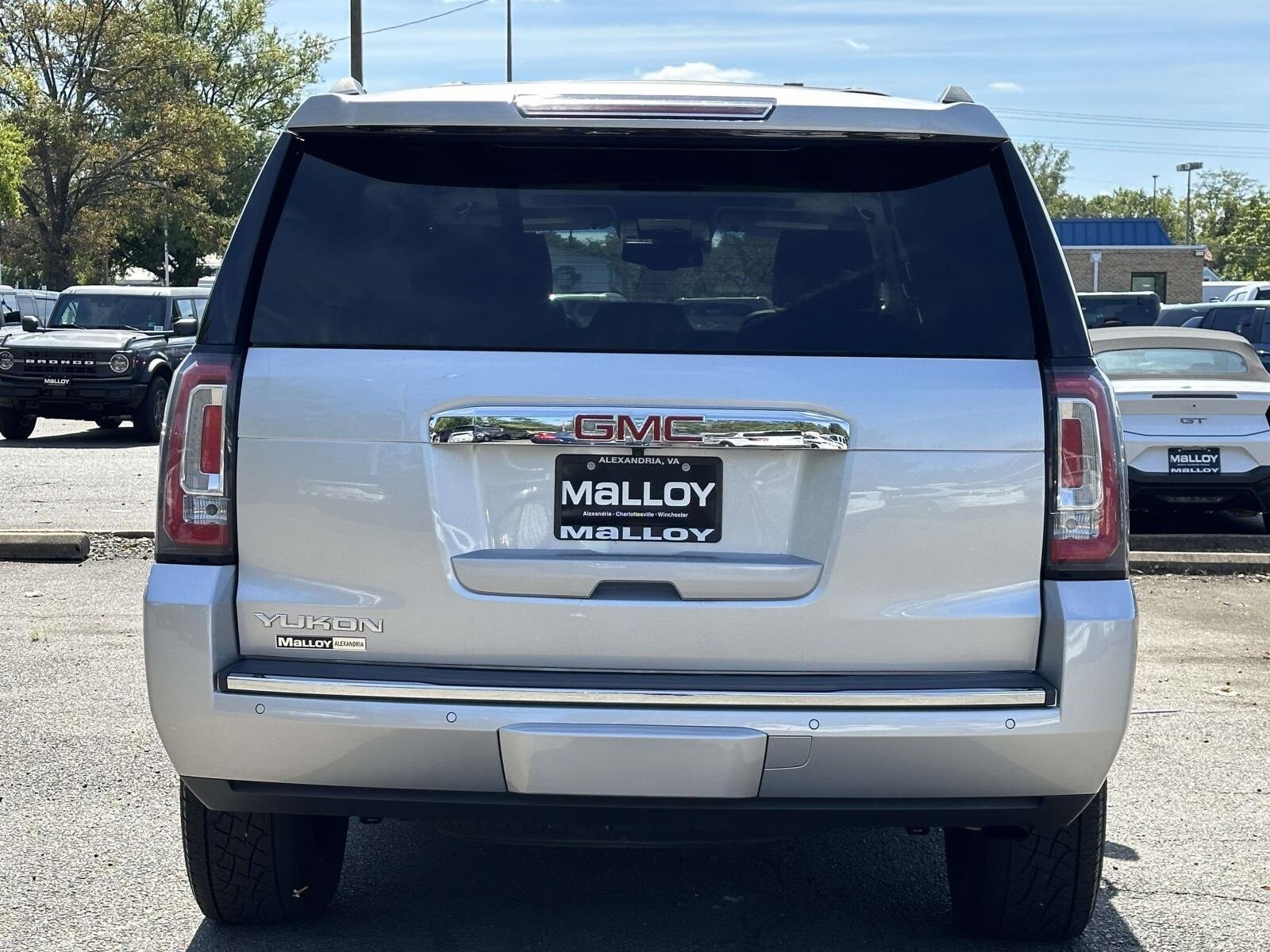 2018 Gmc Yukon Denali photo 2