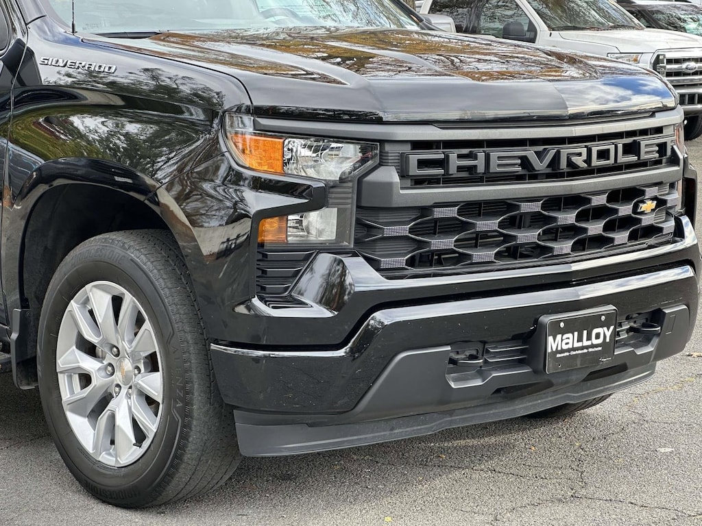 2024 Chevrolet Silverado 1500 Custom photo 4