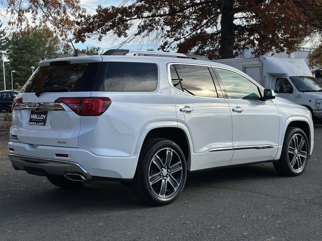 2017 Gmc Acadia Denali photo 3