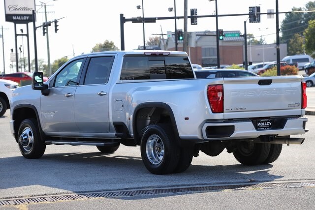 2022 Chevrolet Silverado 3500HD High Country photo 2