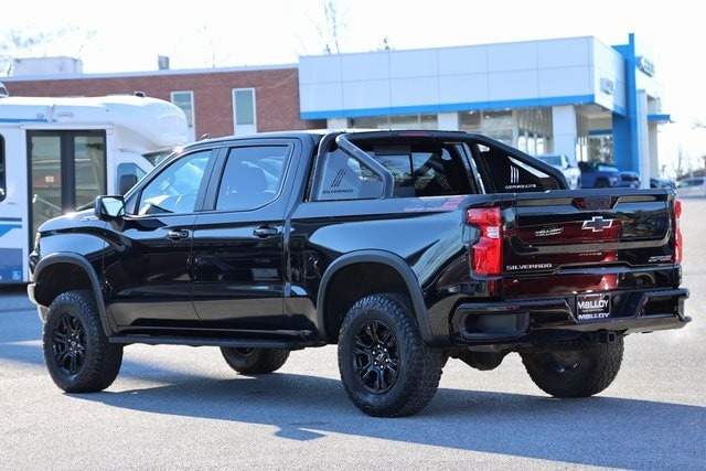 2022 Chevrolet Silverado 1500 ZR2 photo 2