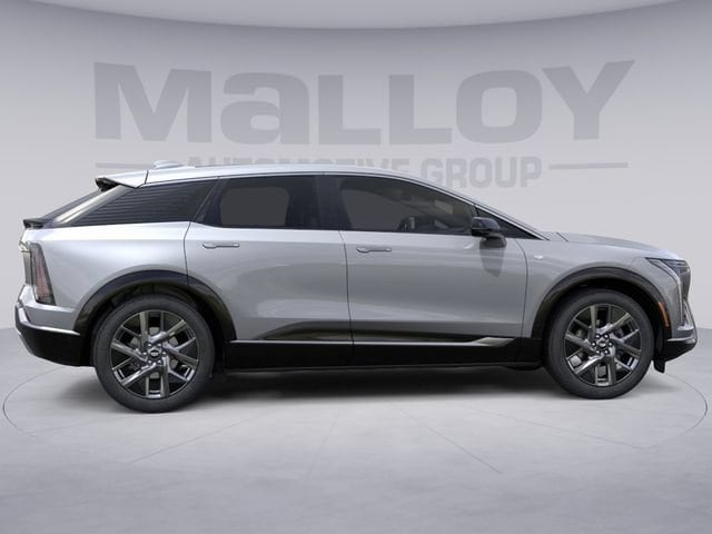 2027 Cadillac OPTIQ Luxury - Photo 6