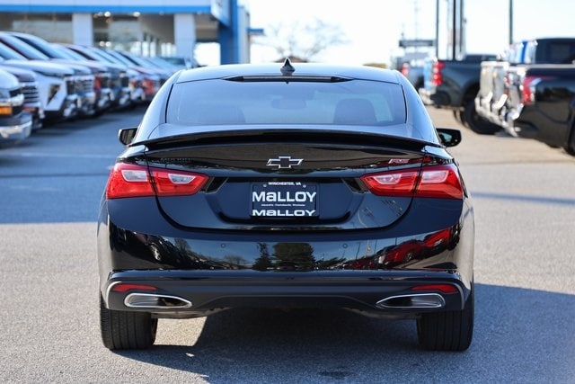 2025 Chevrolet Malibu RS photo 3
