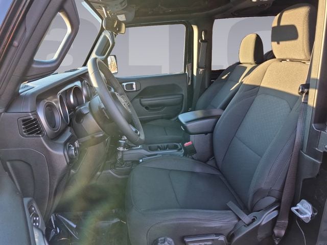 2023 Jeep Wrangler 2-Door Willys - Photo 10