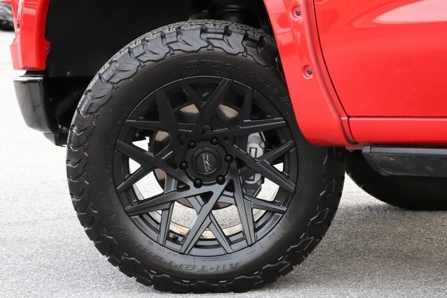 2024 Chevrolet Silverado 1500 Custom Trail Boss photo 2