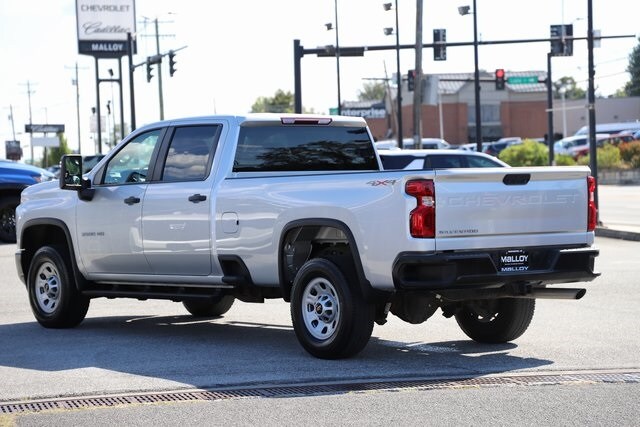 2023 Chevrolet Silverado 3500HD photo 2