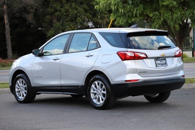 2020 Chevrolet Equinox LS photo 2