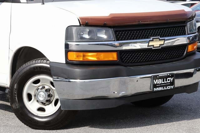 Used 2018 Chevrolet Express Passenger LT with VIN 1GAZGMFG2J1285643 for sale in Winchester, VA