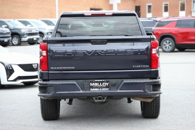 2022 Chevrolet Silverado 1500 Custom photo 3
