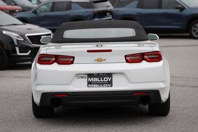 2019 Chevrolet Camaro Turbo photo 3