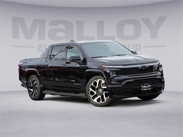 2024 Chevrolet Silverado EV RST's photo