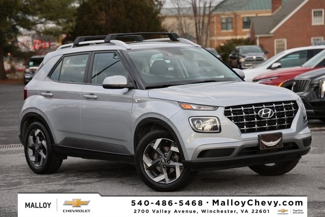 2022 Hyundai Venue SEL's photo