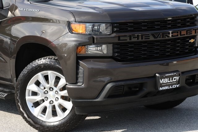 2021 Chevrolet Silverado 1500 Custom photo 2