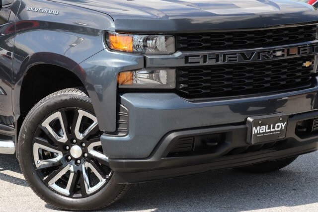 2021 Chevrolet Silverado 1500 Custom photo 2