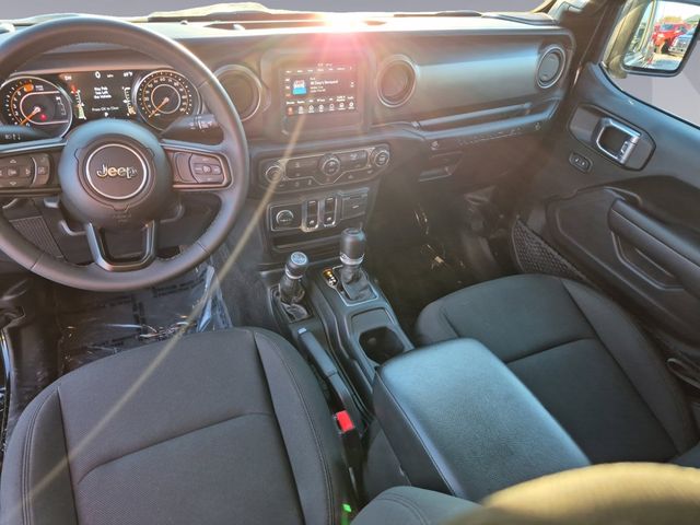 2023 Jeep Wrangler 2-Door Willys - Photo 12