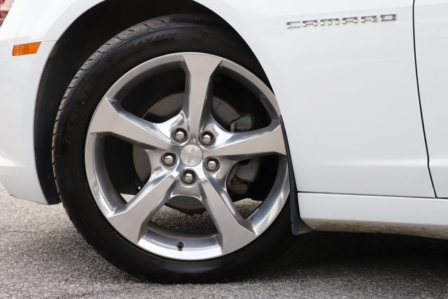 2015 Chevrolet Camaro 2LT photo 2