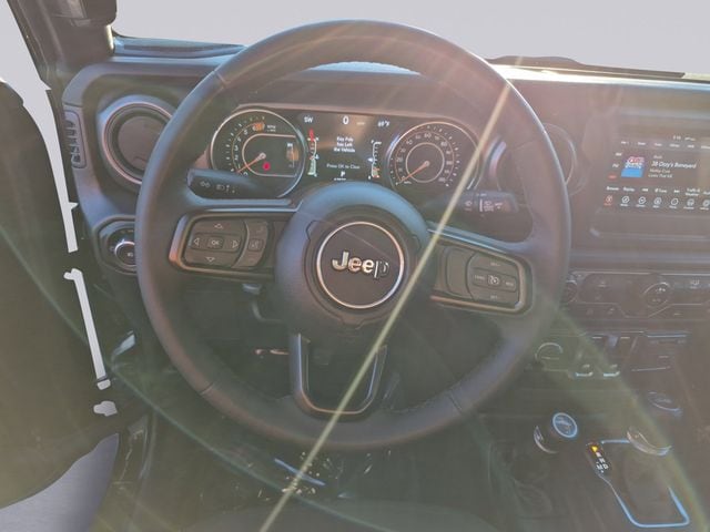 2023 Jeep Wrangler 2-Door Willys - Photo 13