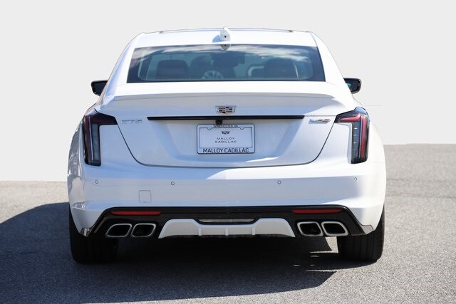 2025 Cadillac CT5 V photo 3