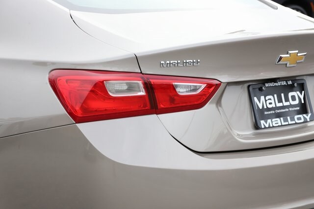 2023 Chevrolet Malibu 1LT photo 3