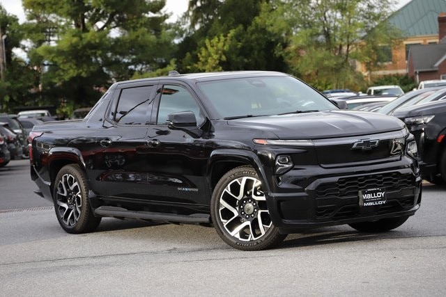 2024 Chevrolet Silverado EV RST's photo