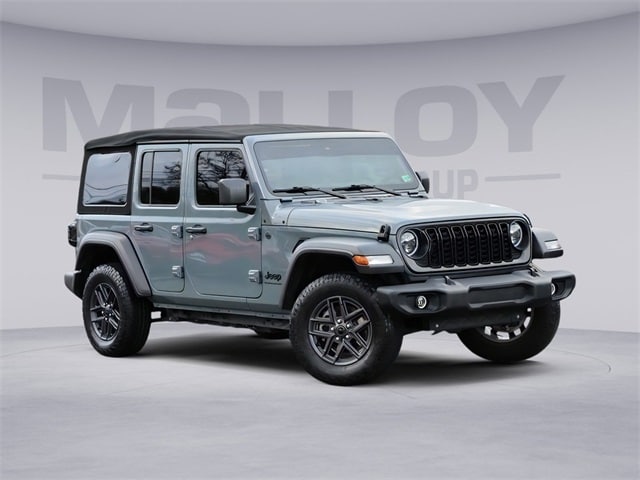 2024 Jeep Wrangler Sport S's photo