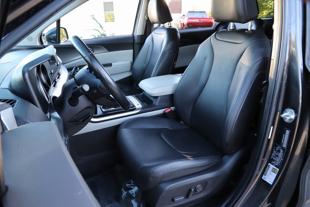 2022 Kia Carnival LXS photo 13
