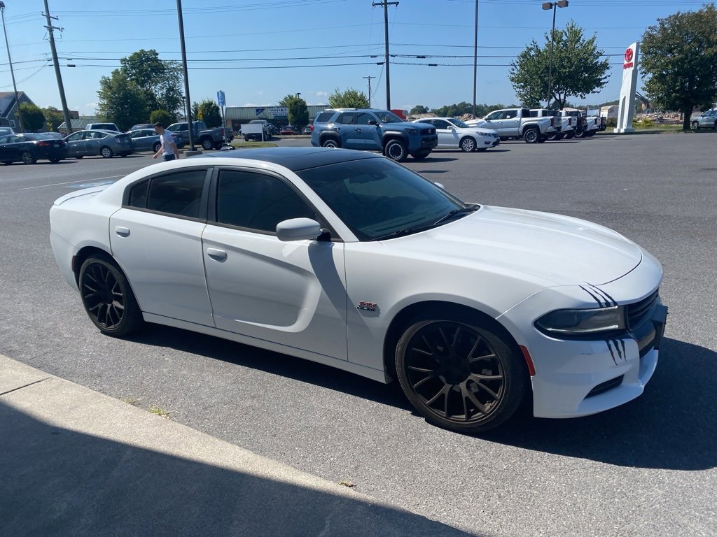 2015 Dodge Charger R/T photo 2